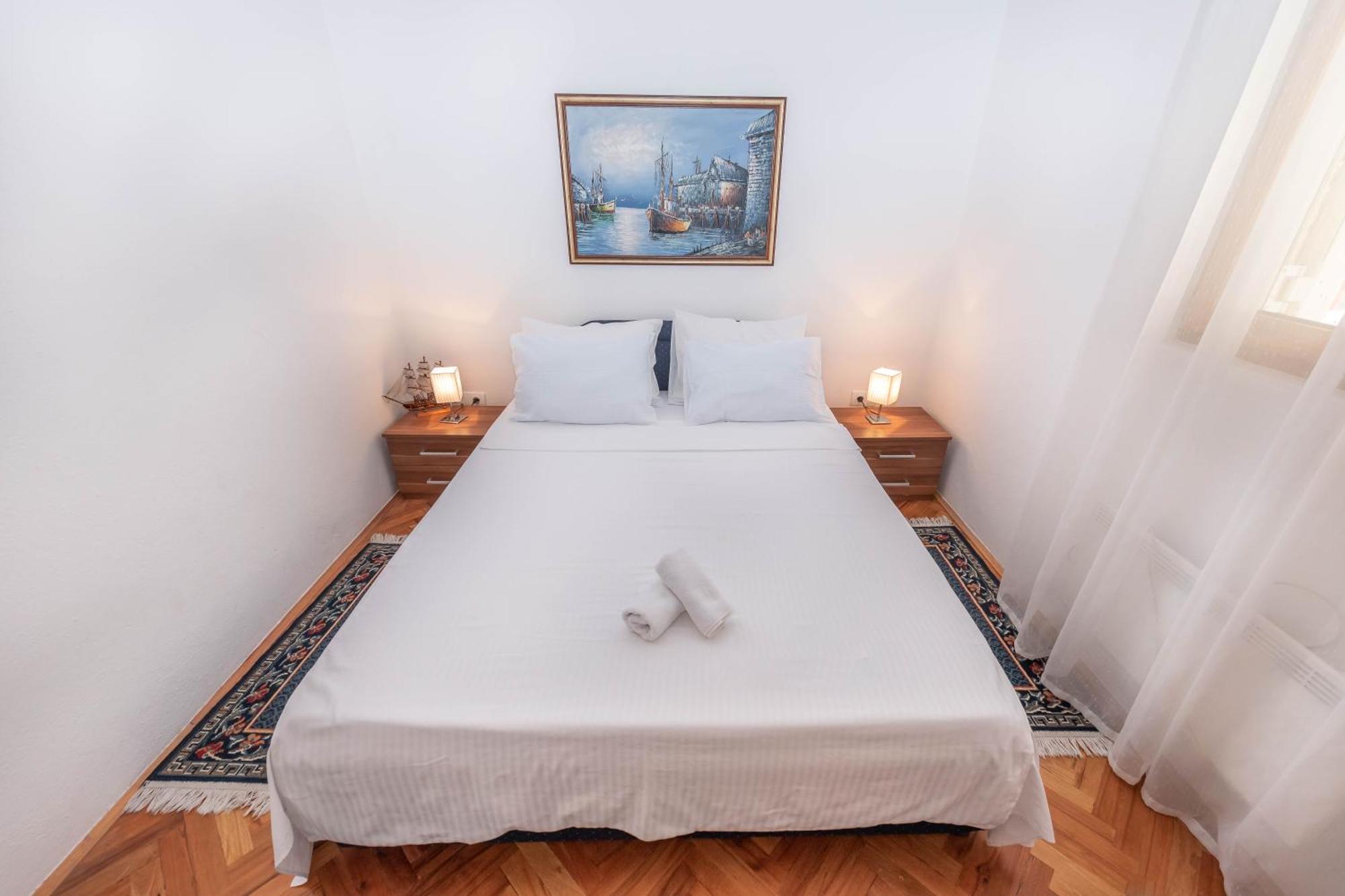 S&P City Center Apartments Kotor Ngoại thất bức ảnh