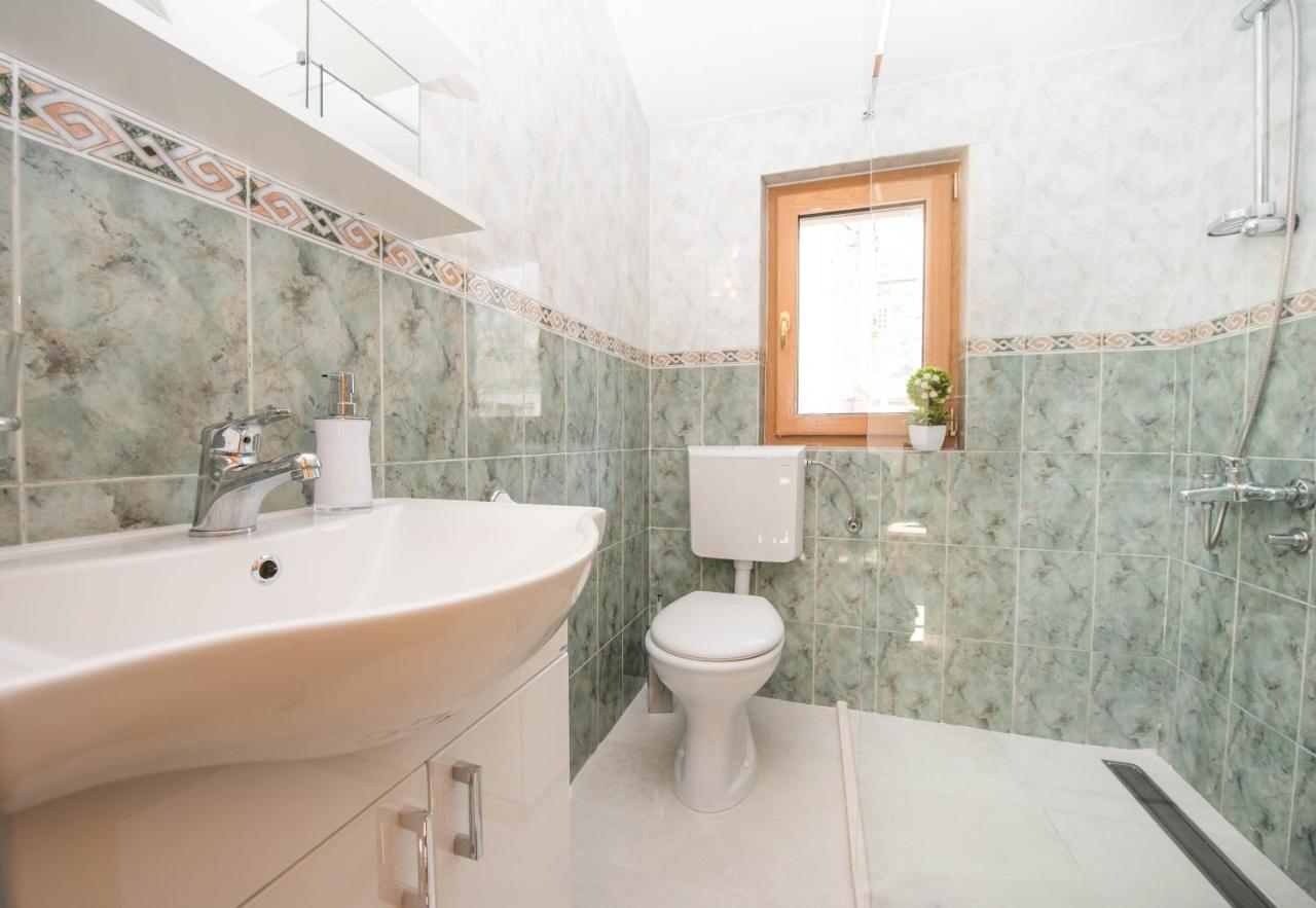 S&P City Center Apartments Kotor Ngoại thất bức ảnh